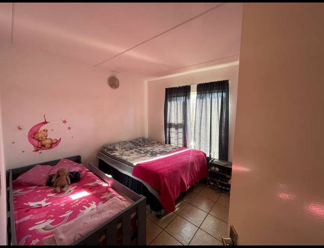 2 BEDROOM APARTMENT FOR SALE IN CASTLEVIEW